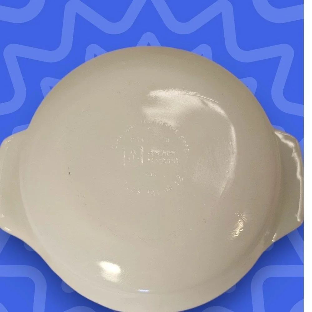 VTG Anchor Hocking Fire King #433 Blue Cornflower 1.5 qt Oval Casserole With Lid